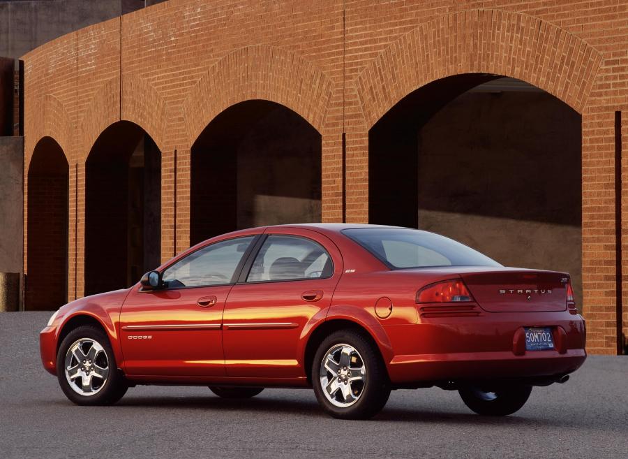  Dodge Stratus 2001 года  (фото 5 из 17)